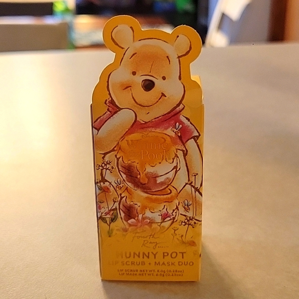 Winnie the Pooh Fourth Ray Hunny Pot Lip Scrub and Mask Duo